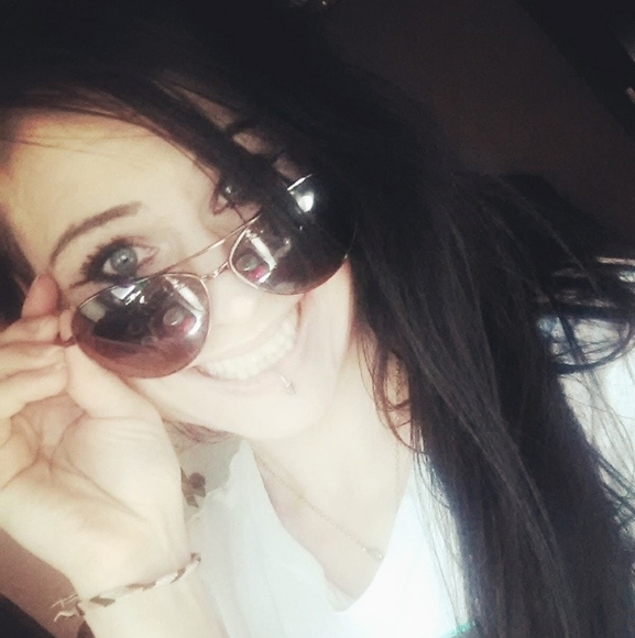 Meet your Posher, Lindsay - Picture 1 of 1